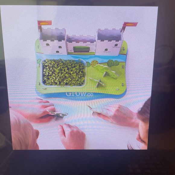 Build & Grow 3D CASTLE Puzzle Garden Kit. Let your child learn through play. - Picture 8 of 16